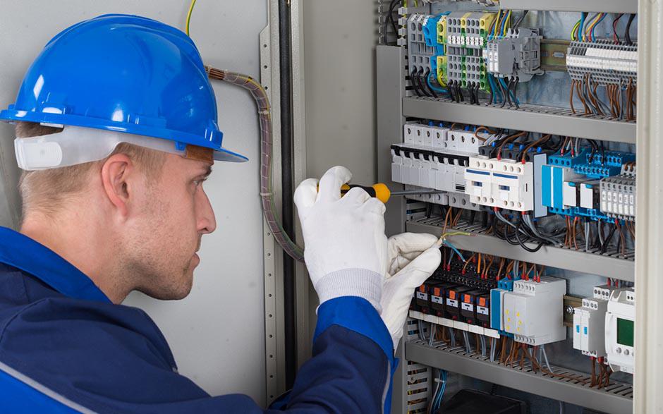 électricien urgence Saint-Arnoult-en-Yvelines